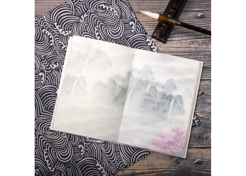 Chinese painting gives life to stationery